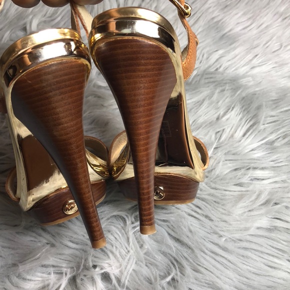 Michael Kors Logo Sandal Heel - Picture 6 of 8